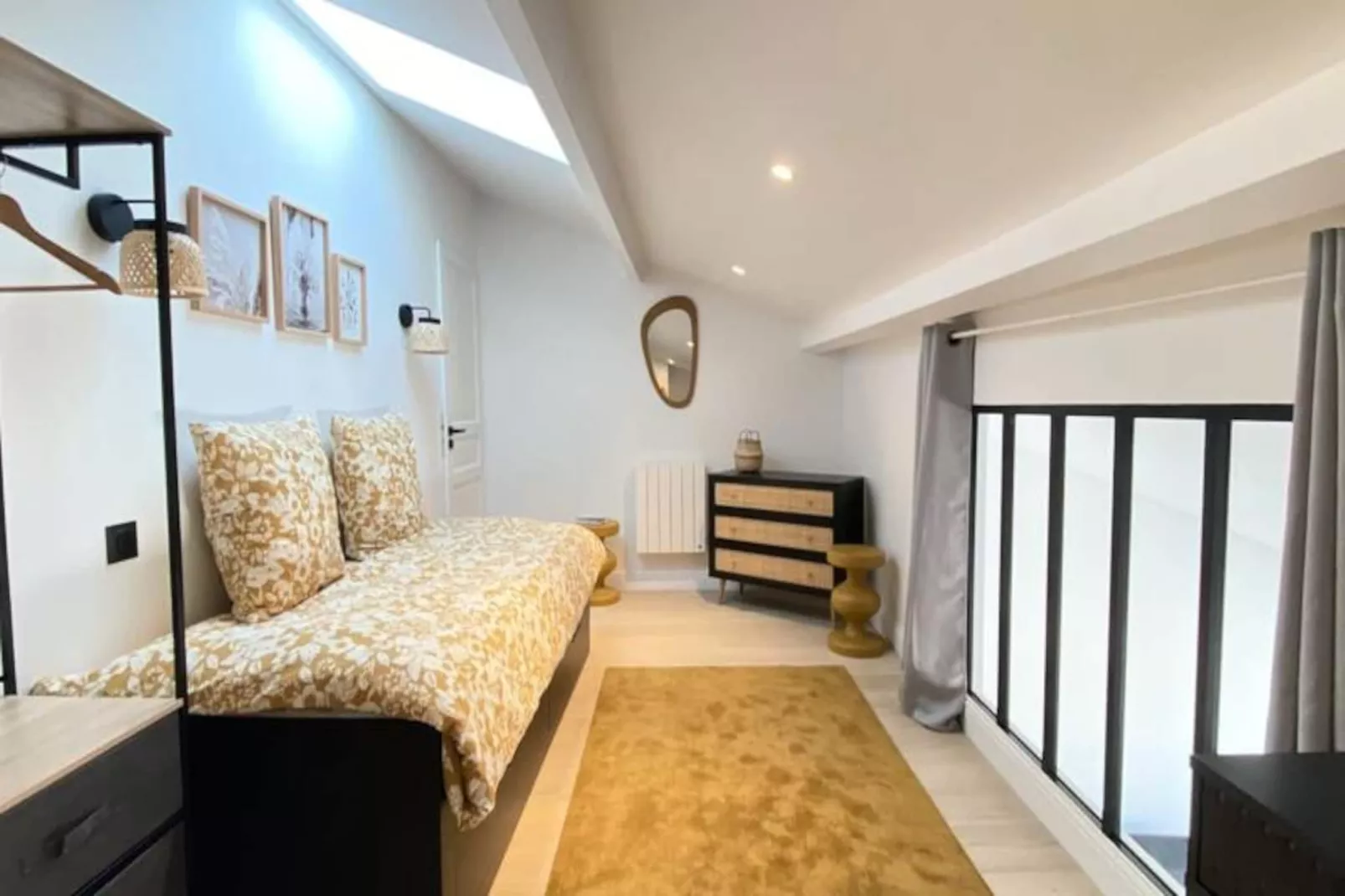 Duplex Prestigieux Au C&oelig;ur Du Triangle D&rsquo;or-Nicht zugeordnet