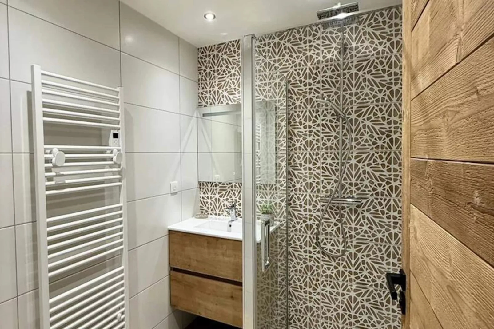 Résidence Complexe Aiguilles-Untagged