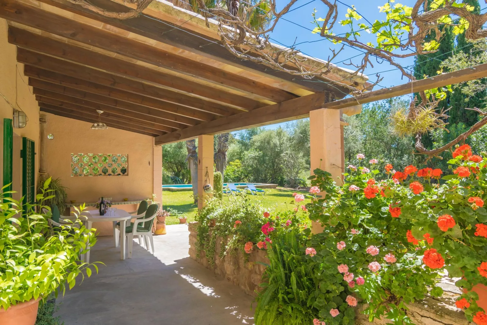 Can Ferrer-Exterior summer