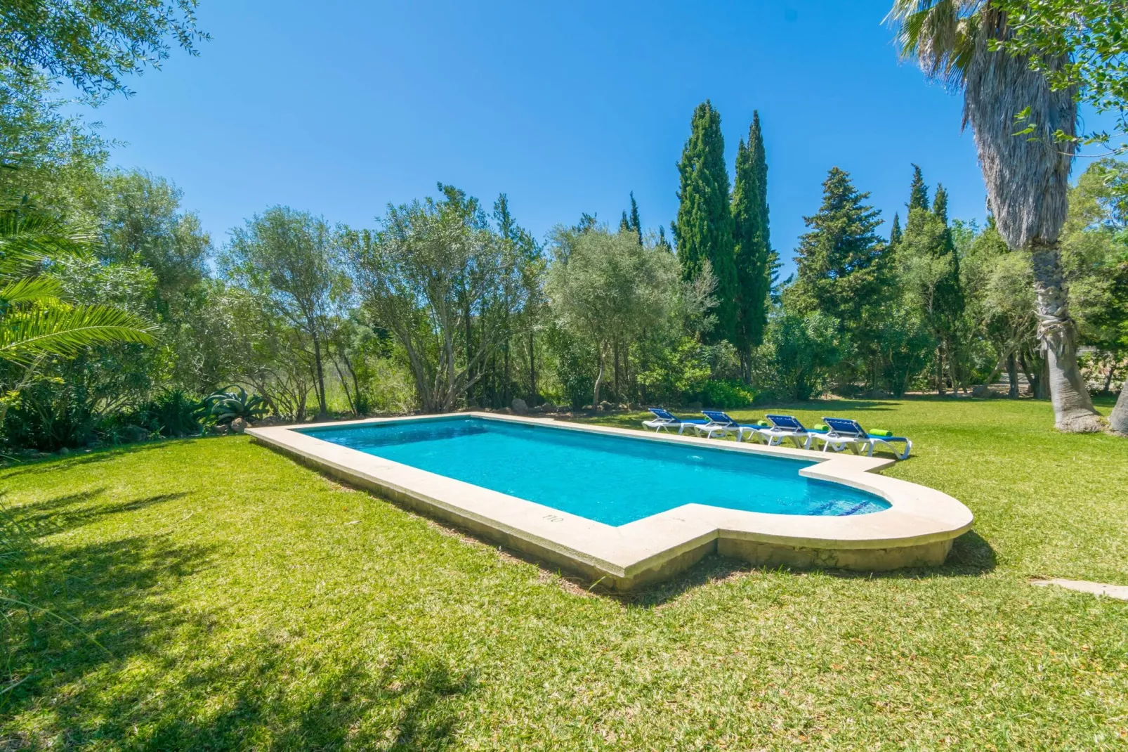 Can Ferrer-Exterior summer