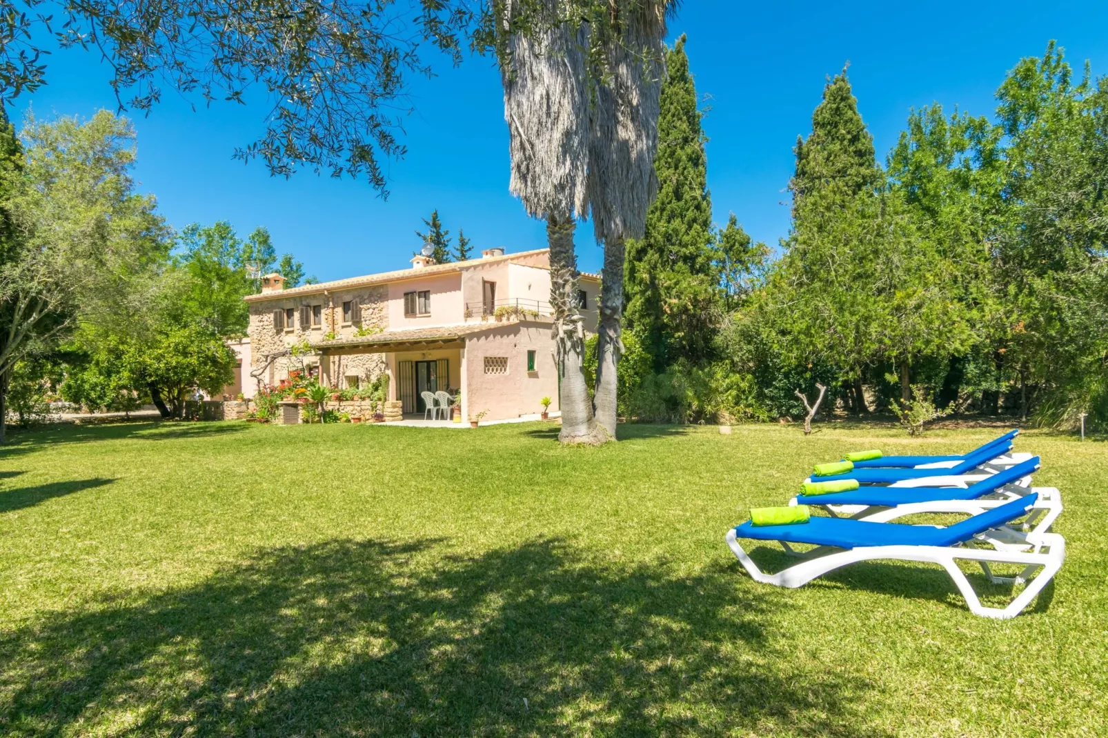 Can Ferrer-Exterior summer