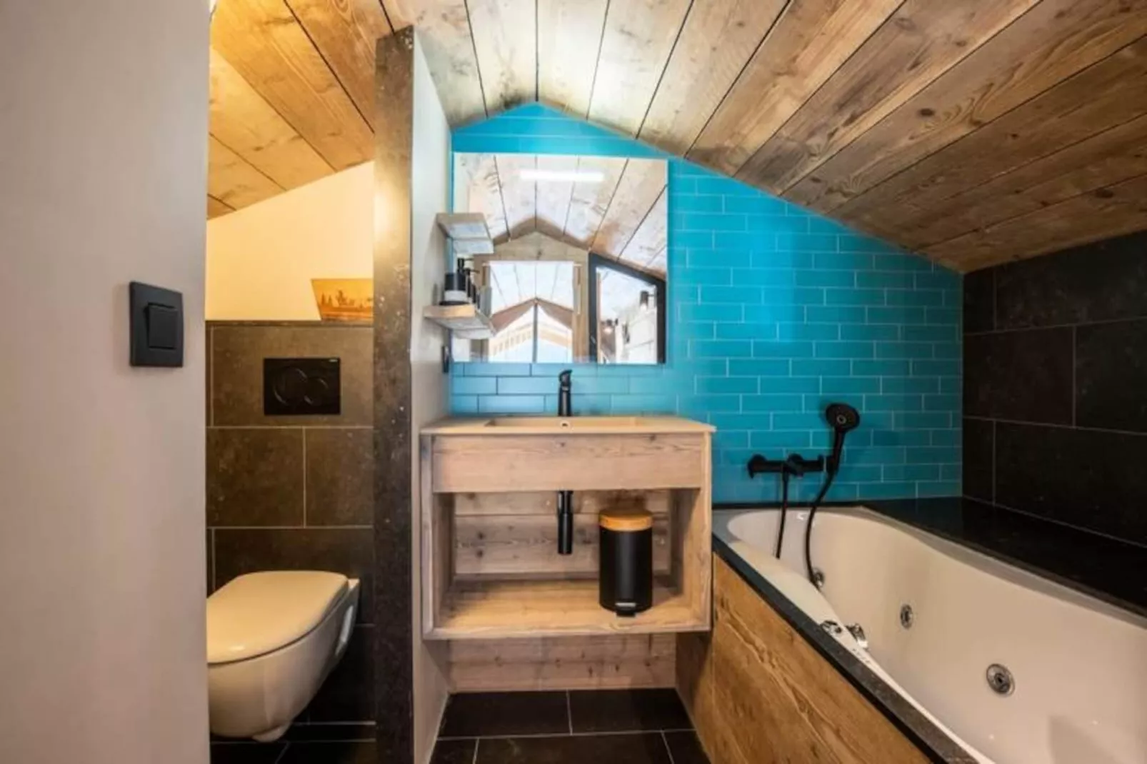 Sherpa 17 Avec Sauna, Front De Neige Mottaret-Non tagué