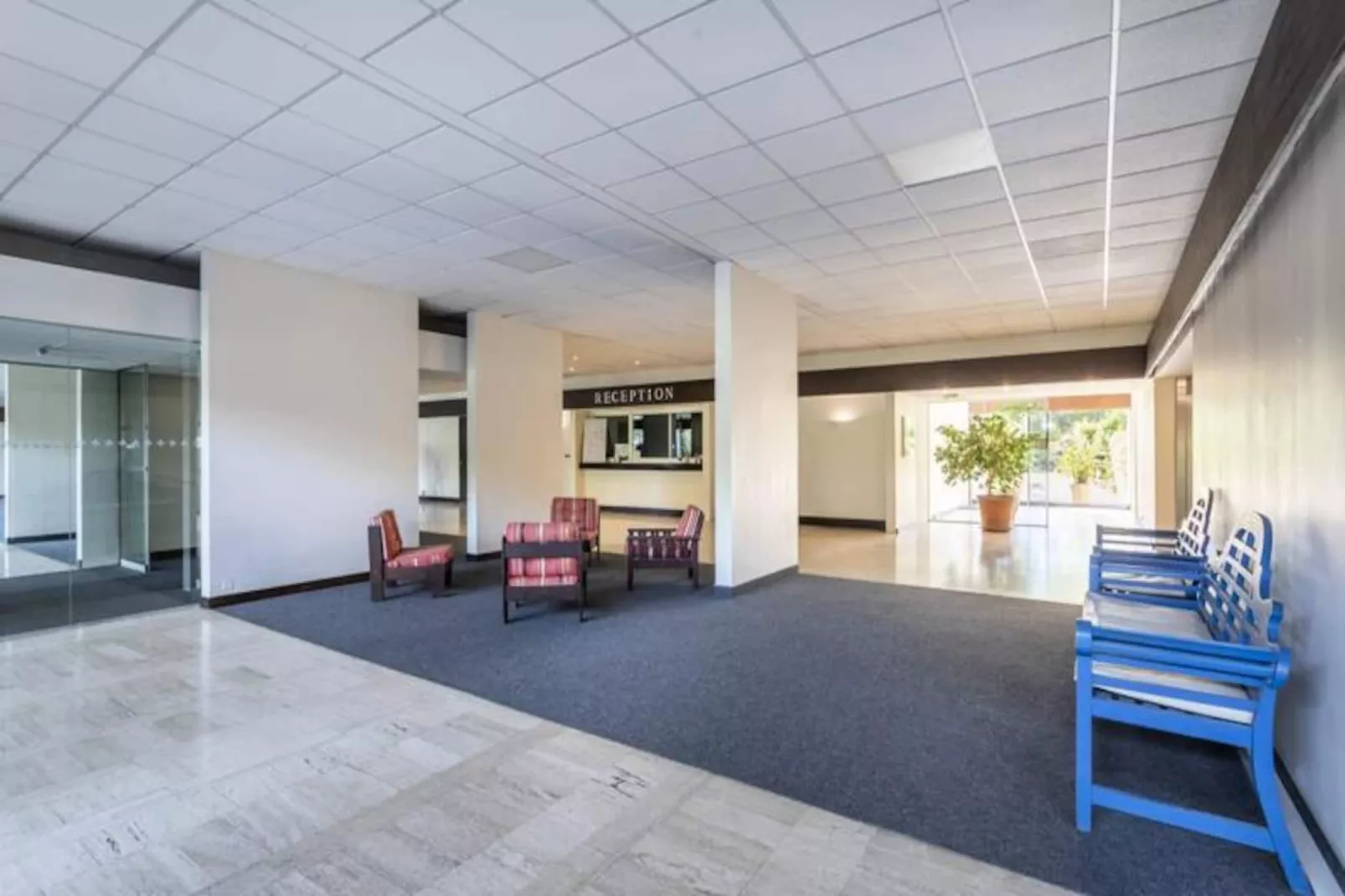 Studio Ath&eacute;na --Non tagué