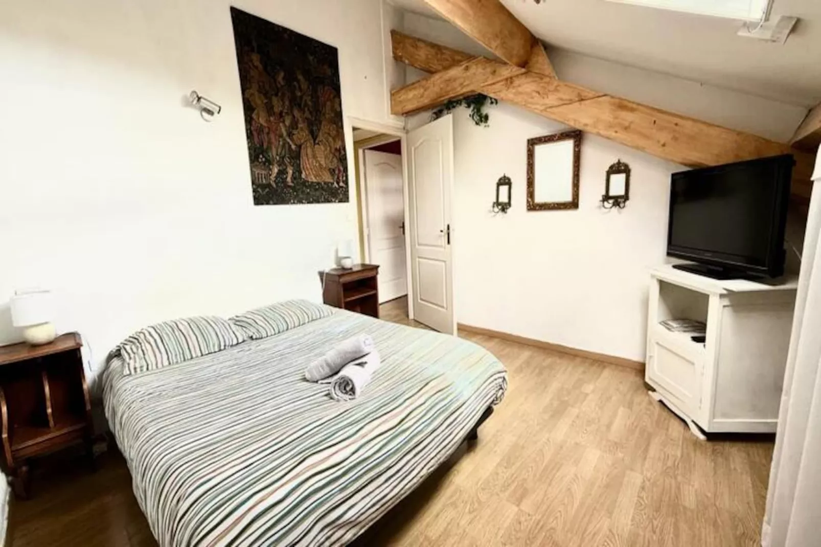 " Le Cocon Hy&eacute;rois" 100m2 - Wifi & Garage-Nicht zugeordnet