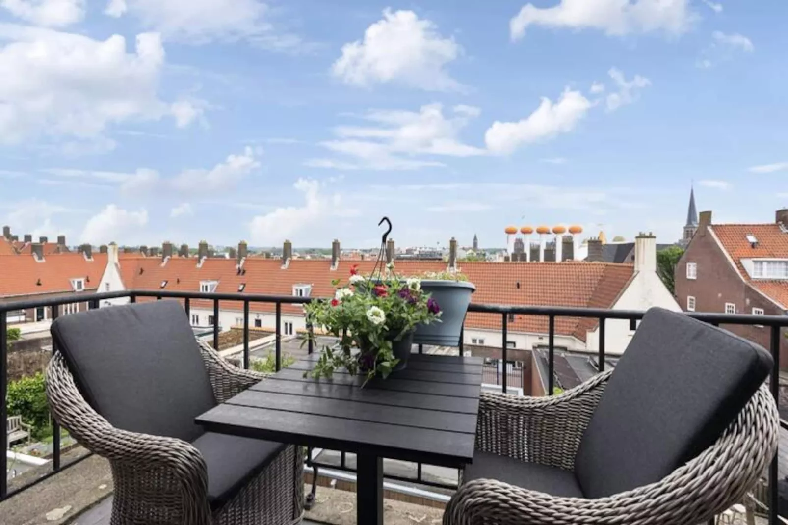 The Beach & Town Suite-Untagged