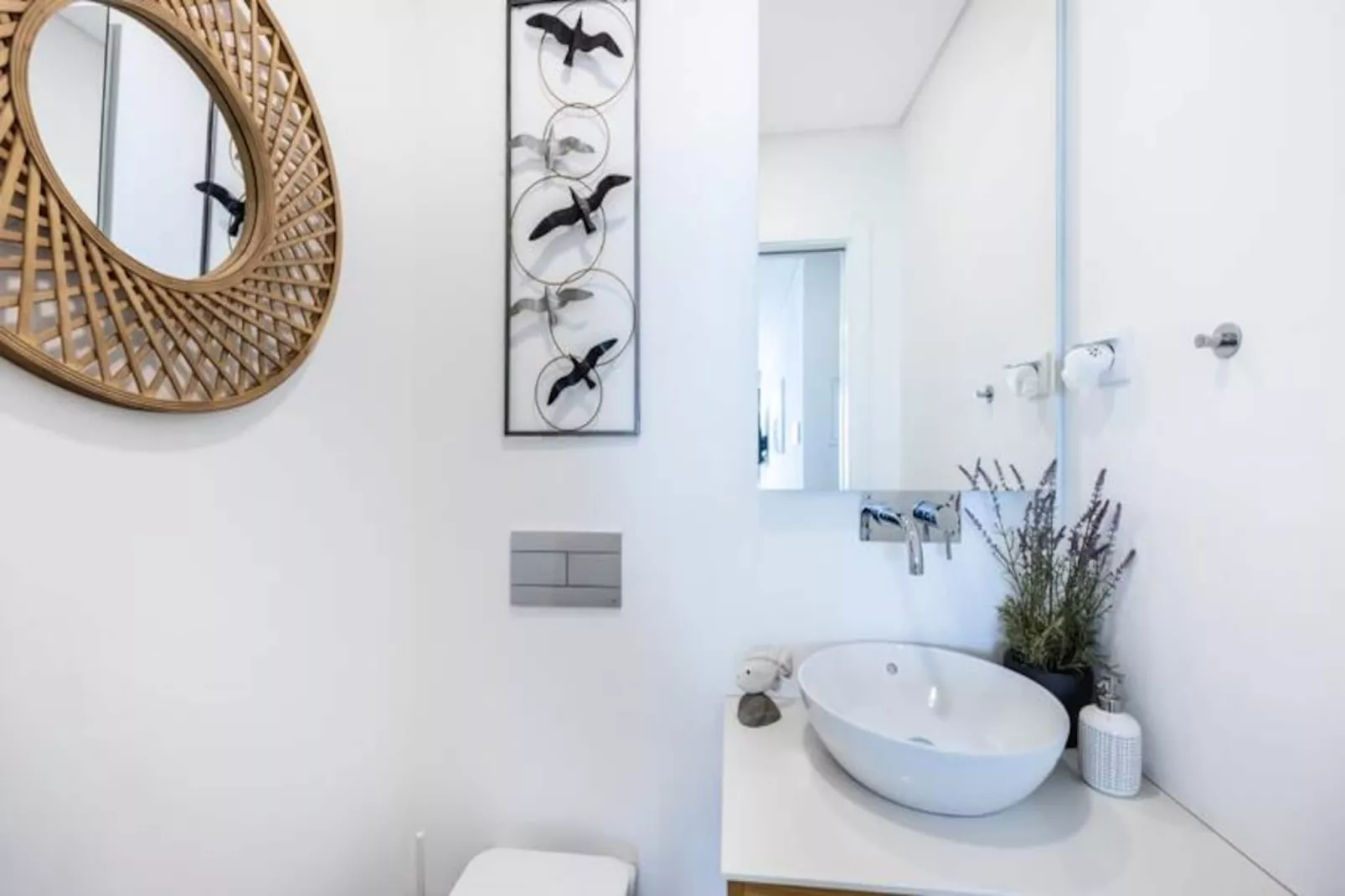 Frontline Seaview Apartment-Non tagué