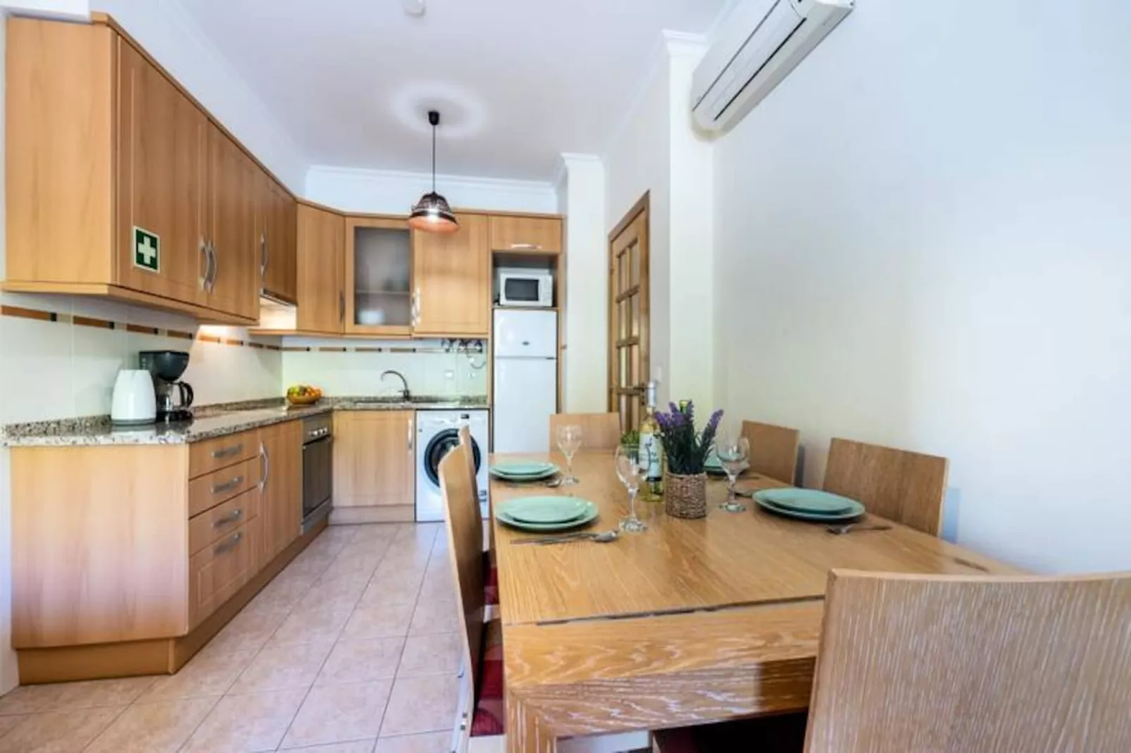 Jacaranda Apartment-Non tagué