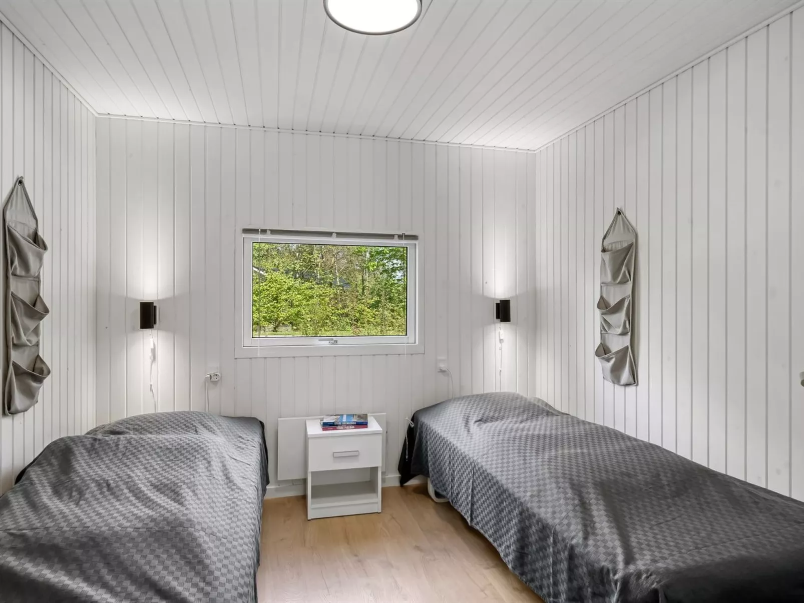 "Akule" - 10km from the sea-Inside