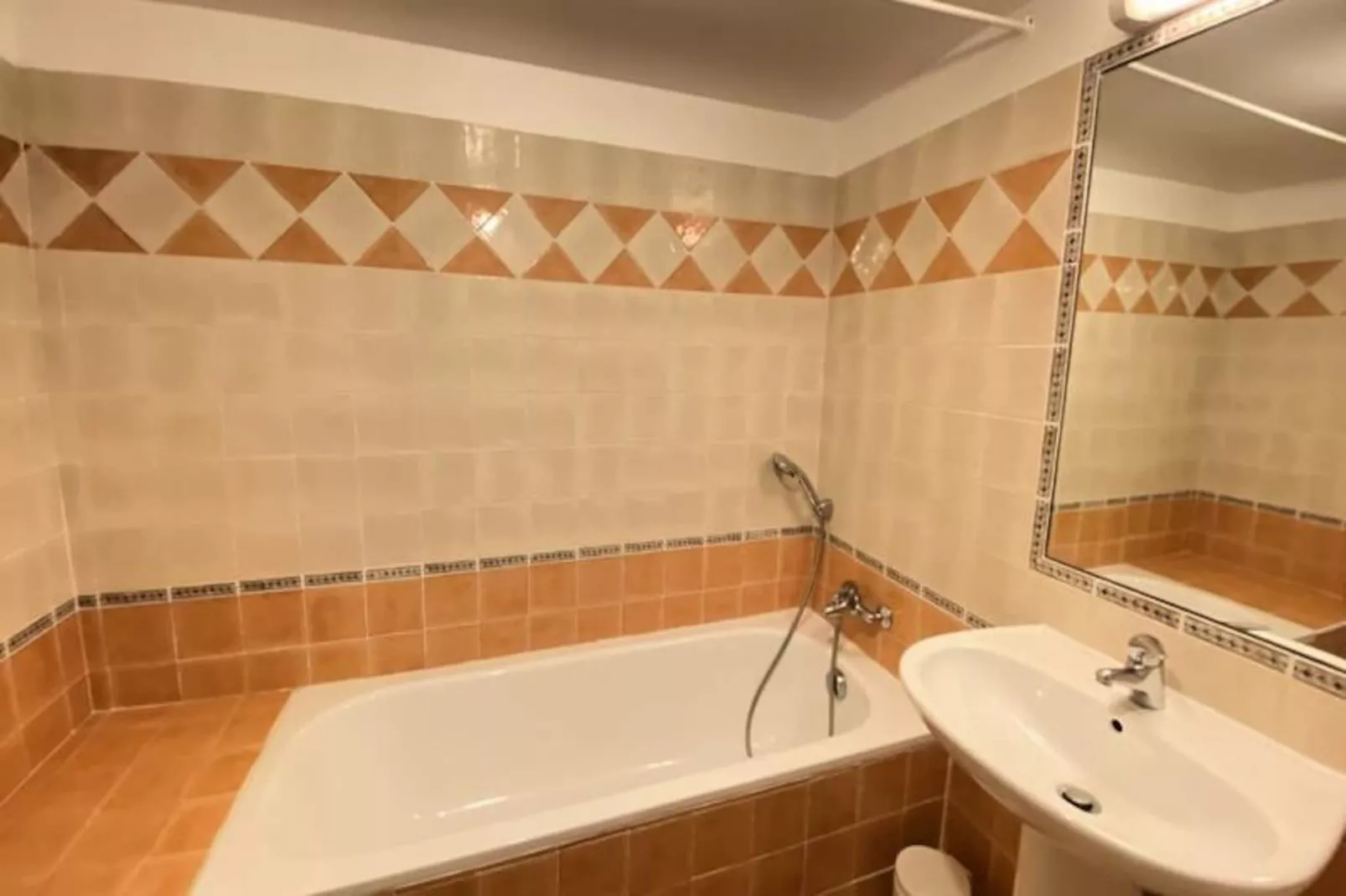 04b5 : Beau Studio Dans Un Mas Proven&ccedil;al - Piscine-Nicht zugeordnet