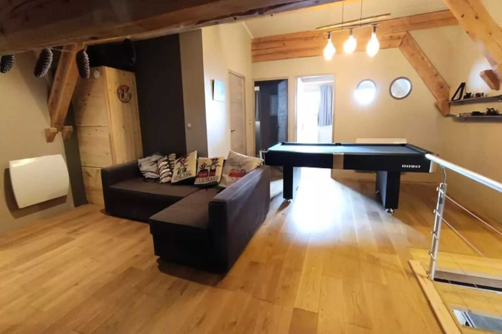 Résidence Maison Bleue Charrette-Nicht zugeordnet