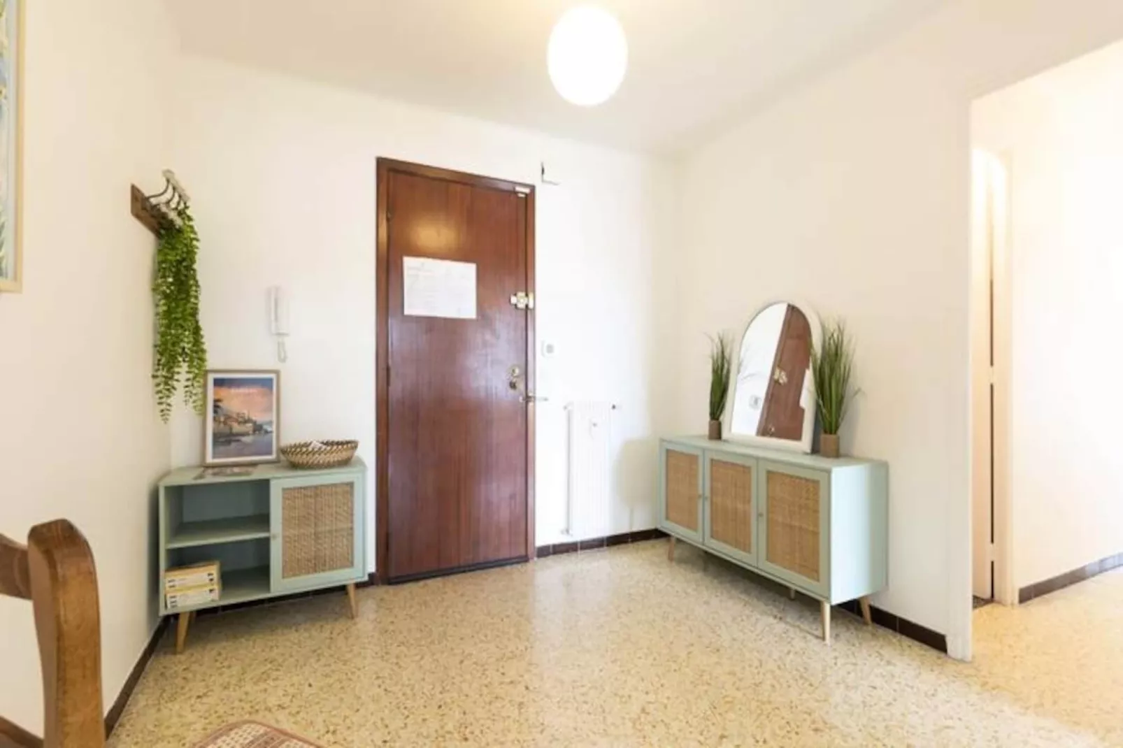 Résidence Centre D'antibes, Spacieux 3 Pièces Avec Terrasse Et Climatisation-Untagged