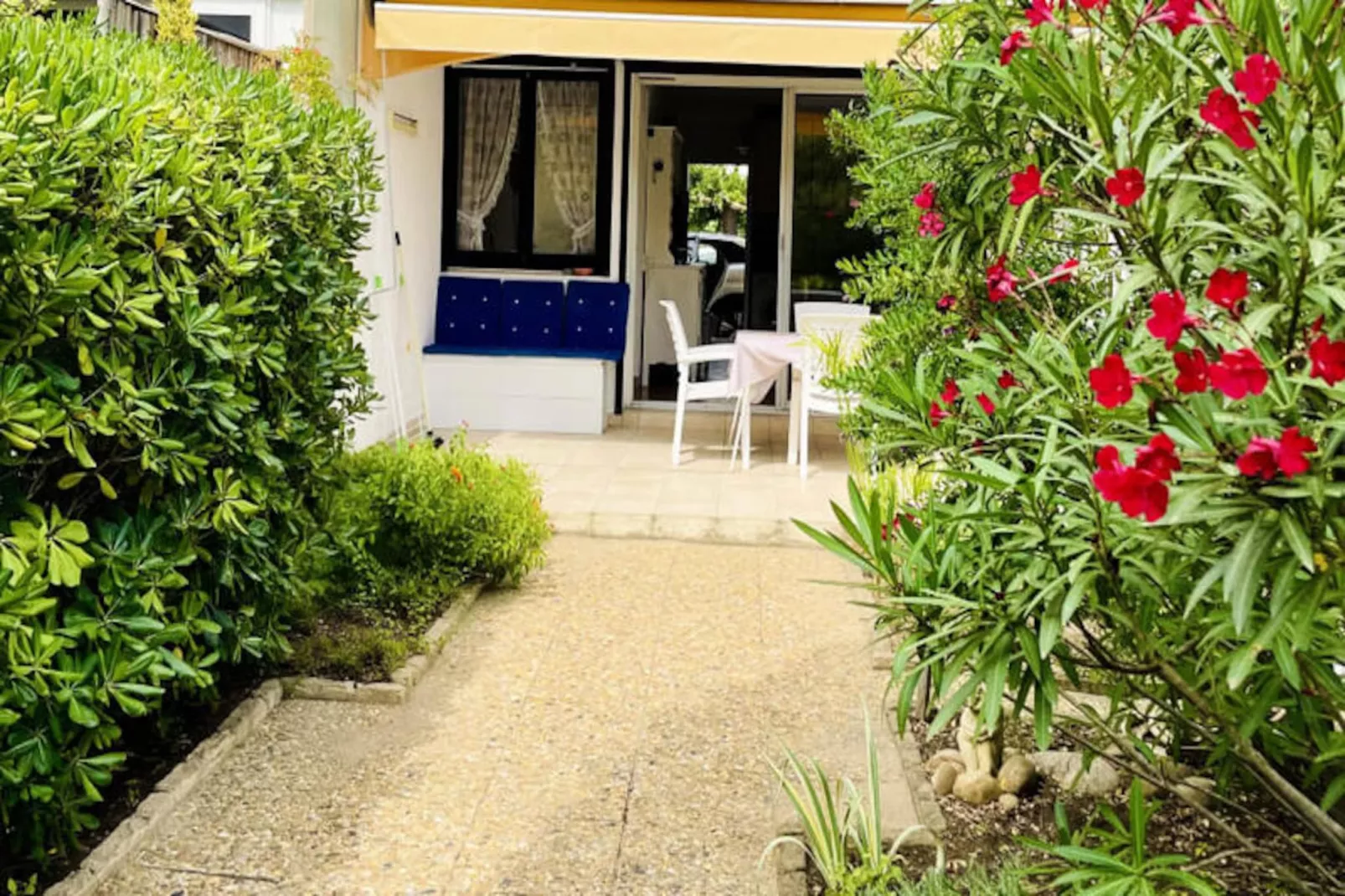 Résidence Les Pinedes - Un Jardin Fleuri &agrave; C&ocirc;t&eacute; De La Plage-Nicht zugeordnet