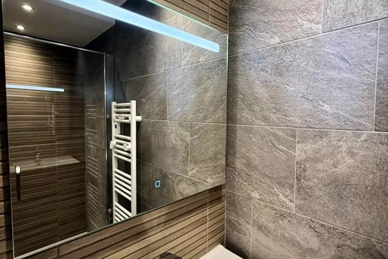 Résidence Complexe Aiguilles-Untagged