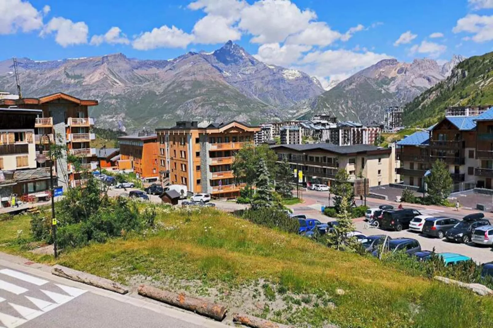 Le Chalet De La Tour-Untagged