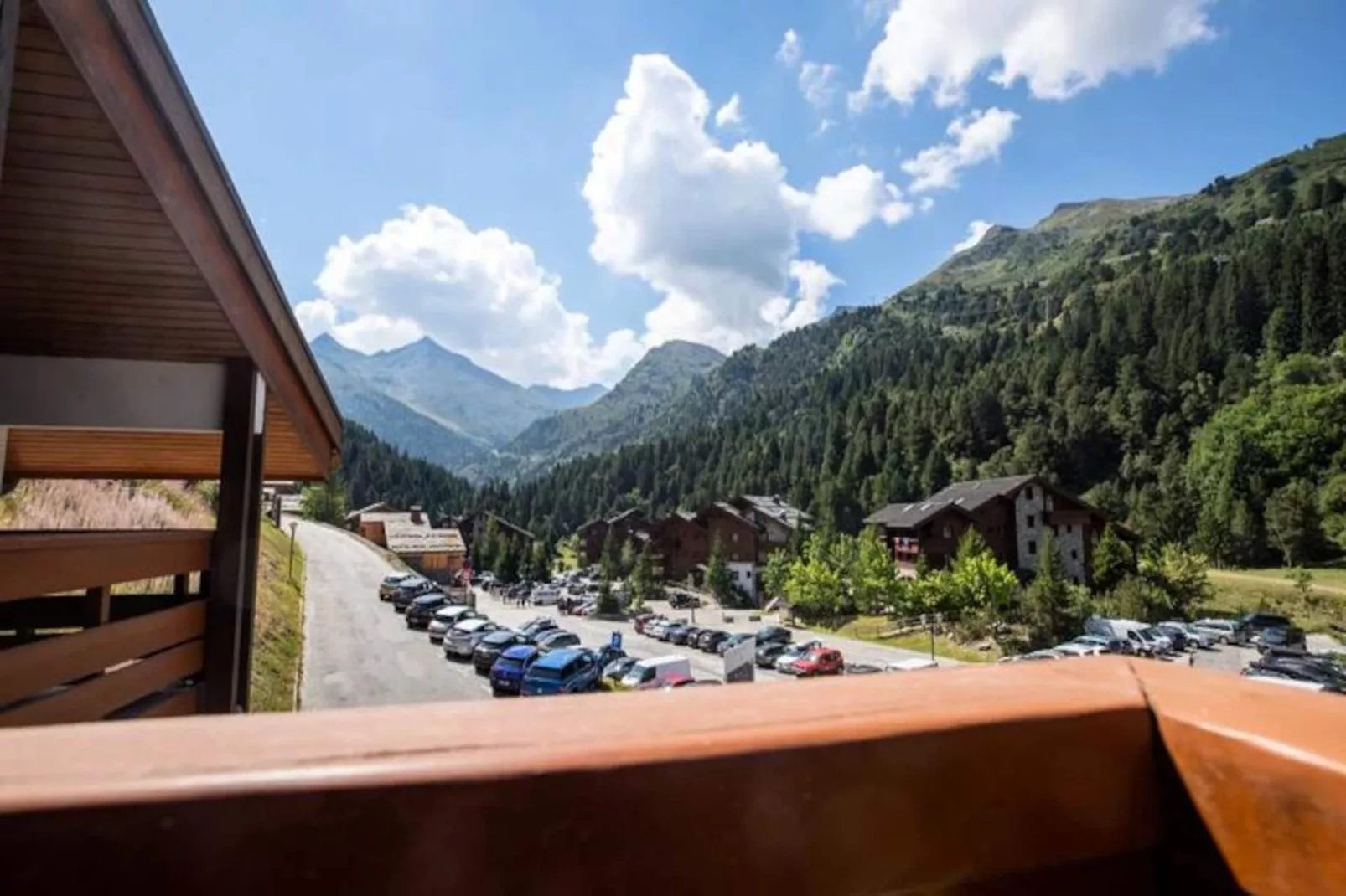 Sherpa 18 Sur Le Front De Neige De Mottaret-Untagged