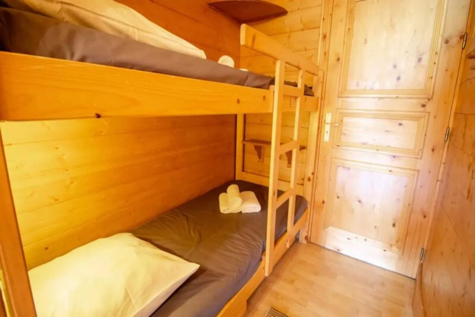 Le Surf 1 - Untagged