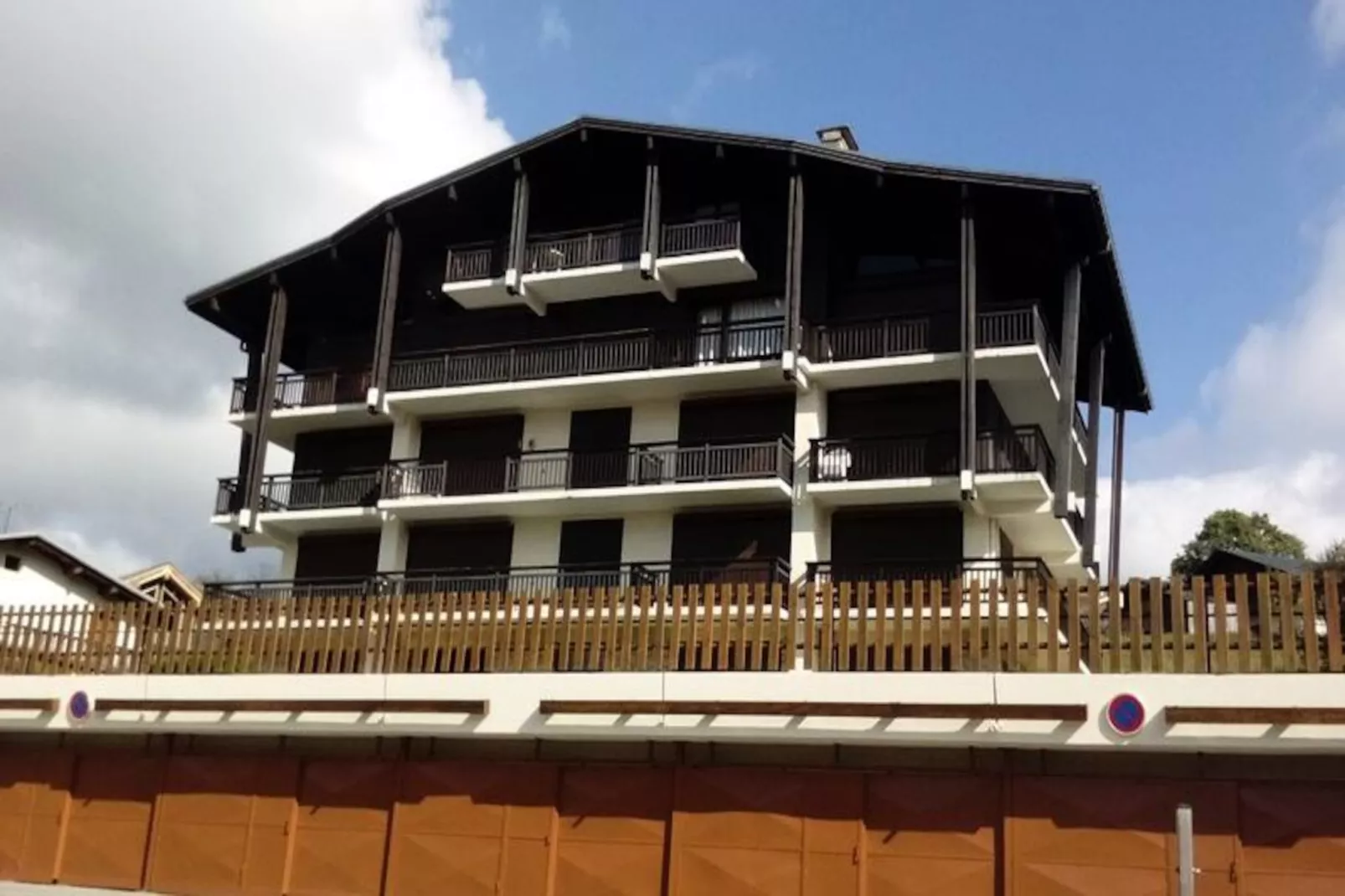 Résidence Le Bourgjaillet-Untagged