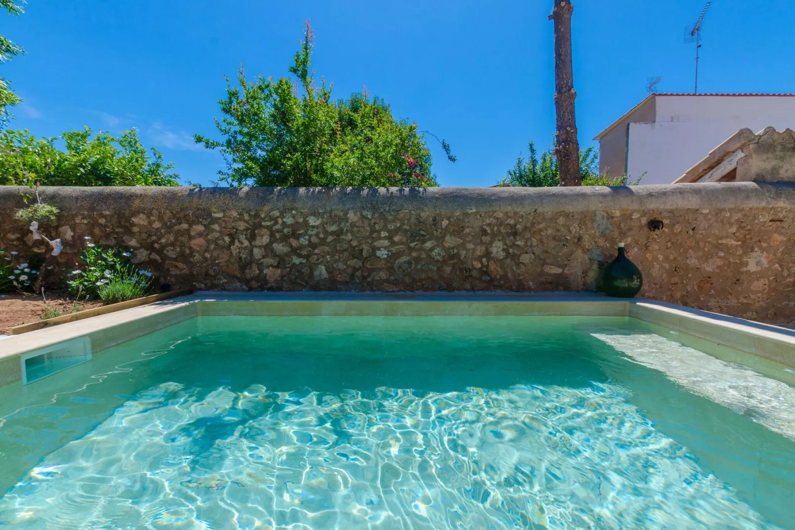 Can Mora-Exterior summer