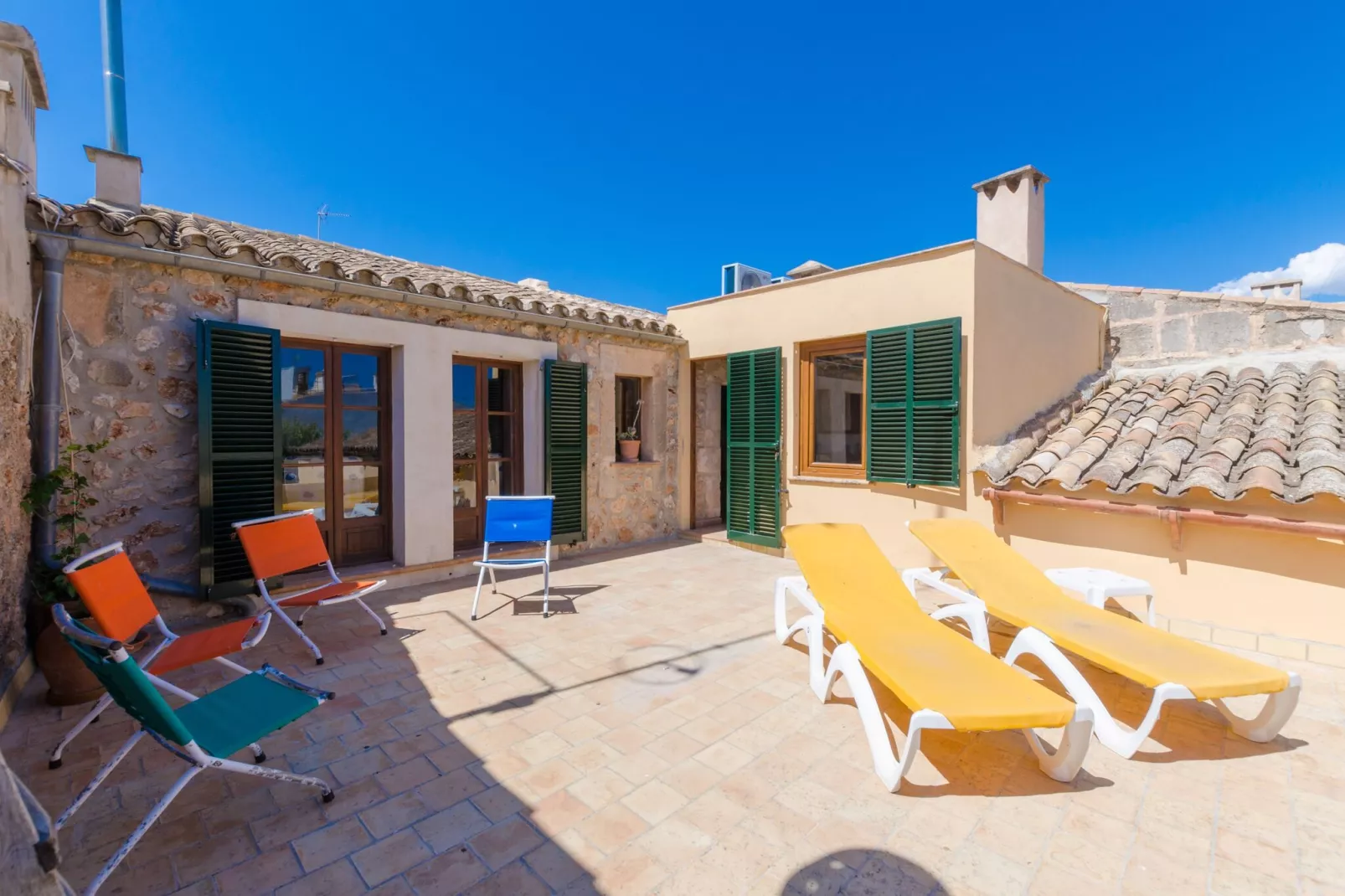 Can Mora-Exterior summer