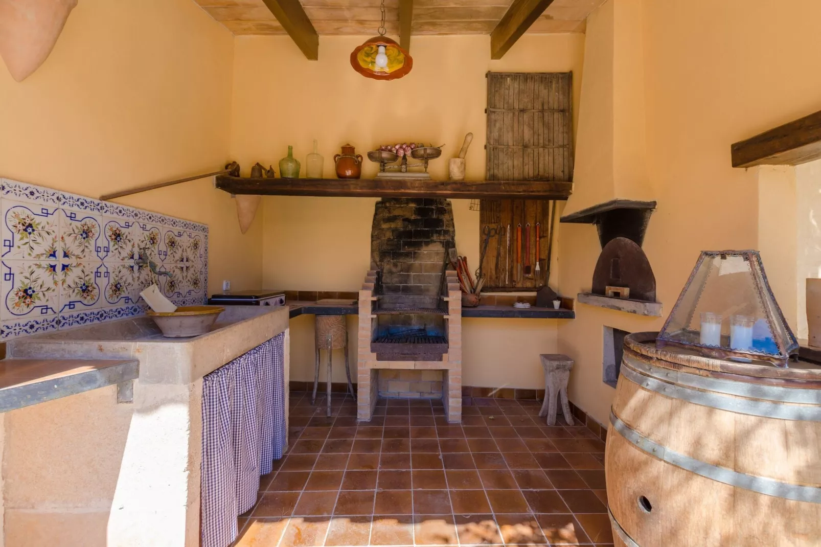 Can Mora-Exterior summer