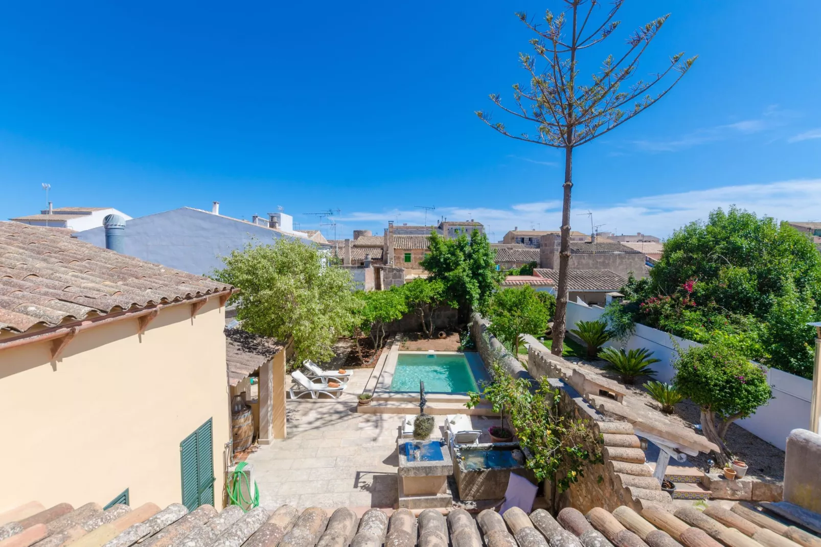 Can Mora-Exterior summer