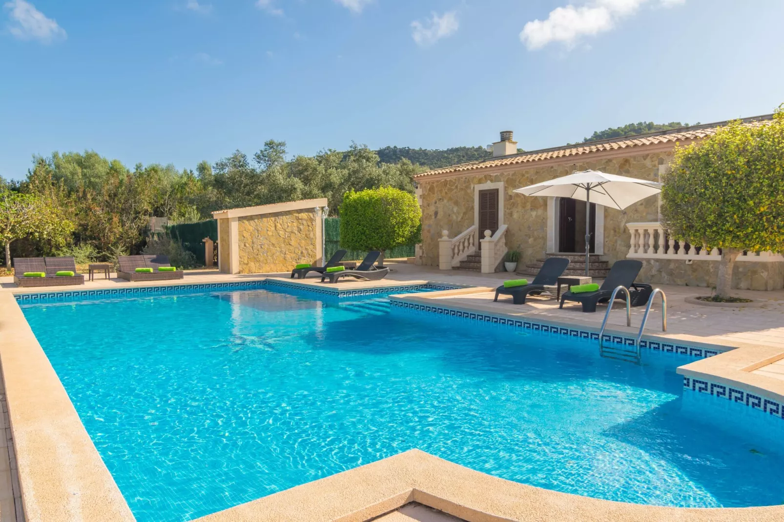 Villa Arhu-Exterior summer