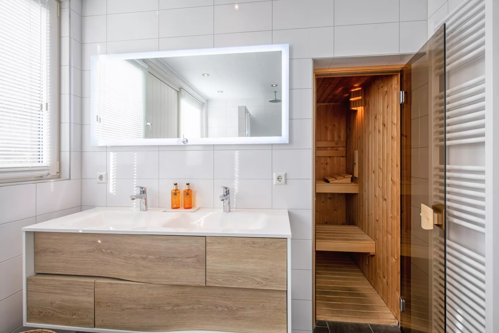 De Witte Parel-Badezimmer