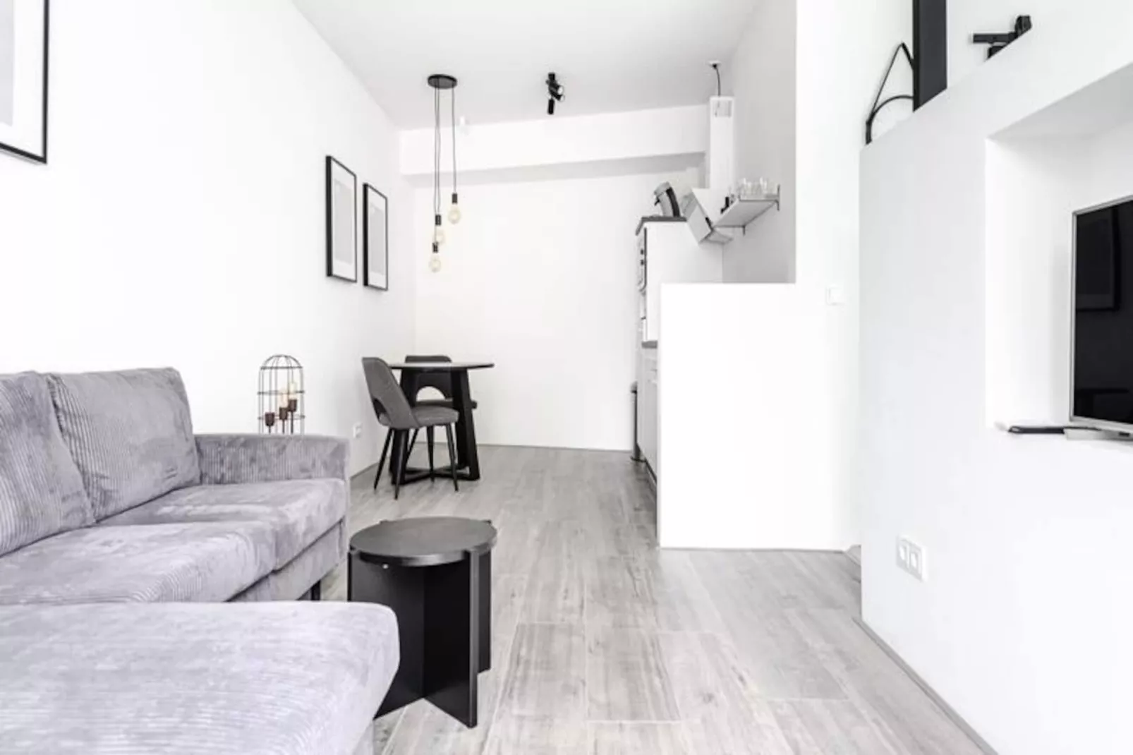 Kings Square Studio Apartment-Untagged