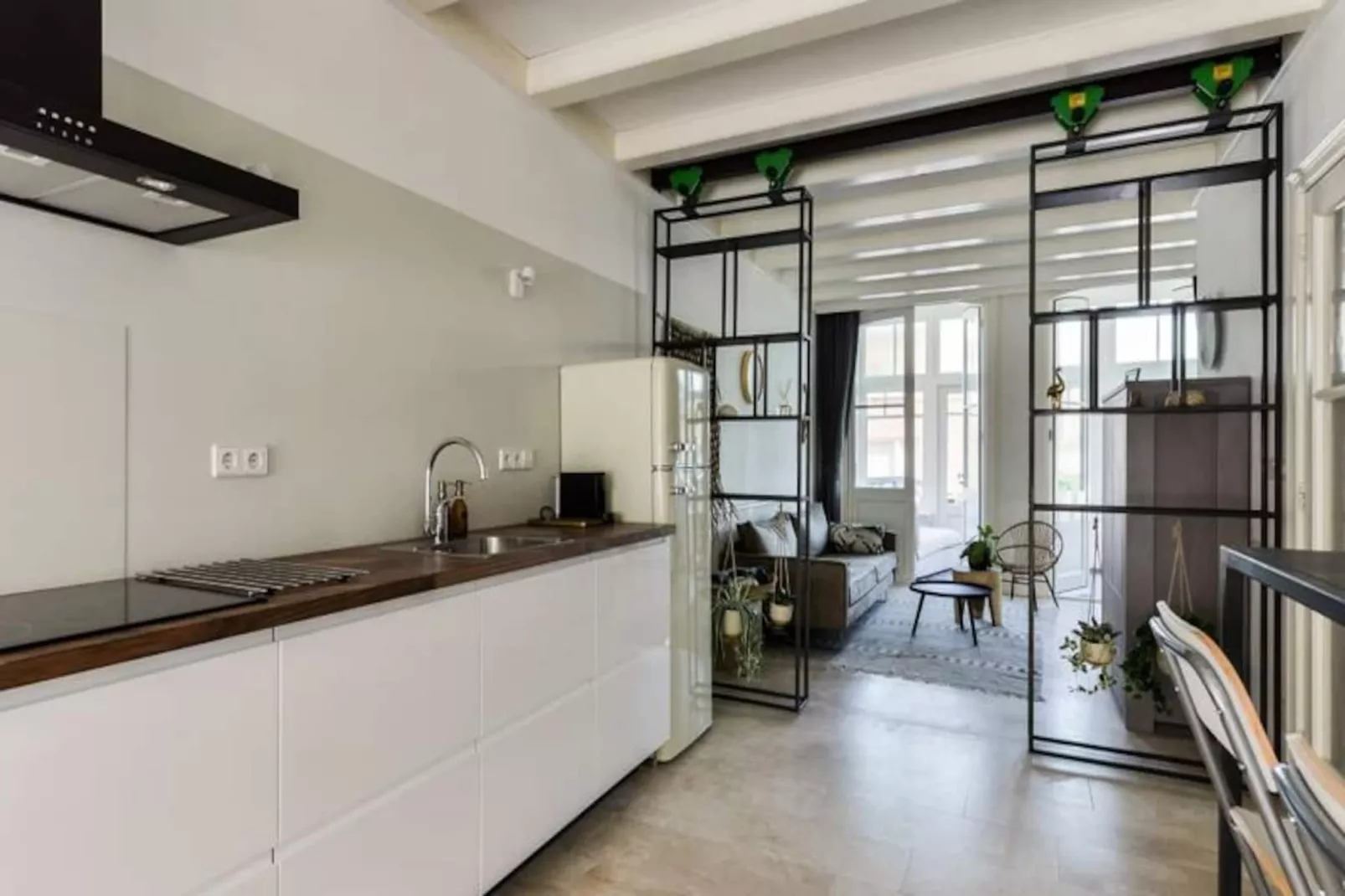 Villa Loft Apartment With Light Garden Room-Nicht zugeordnet