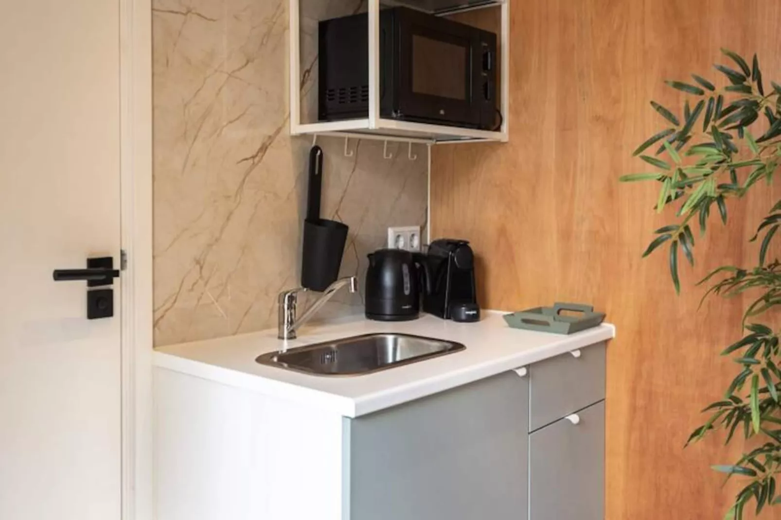 Beachhouse Rina-Untagged