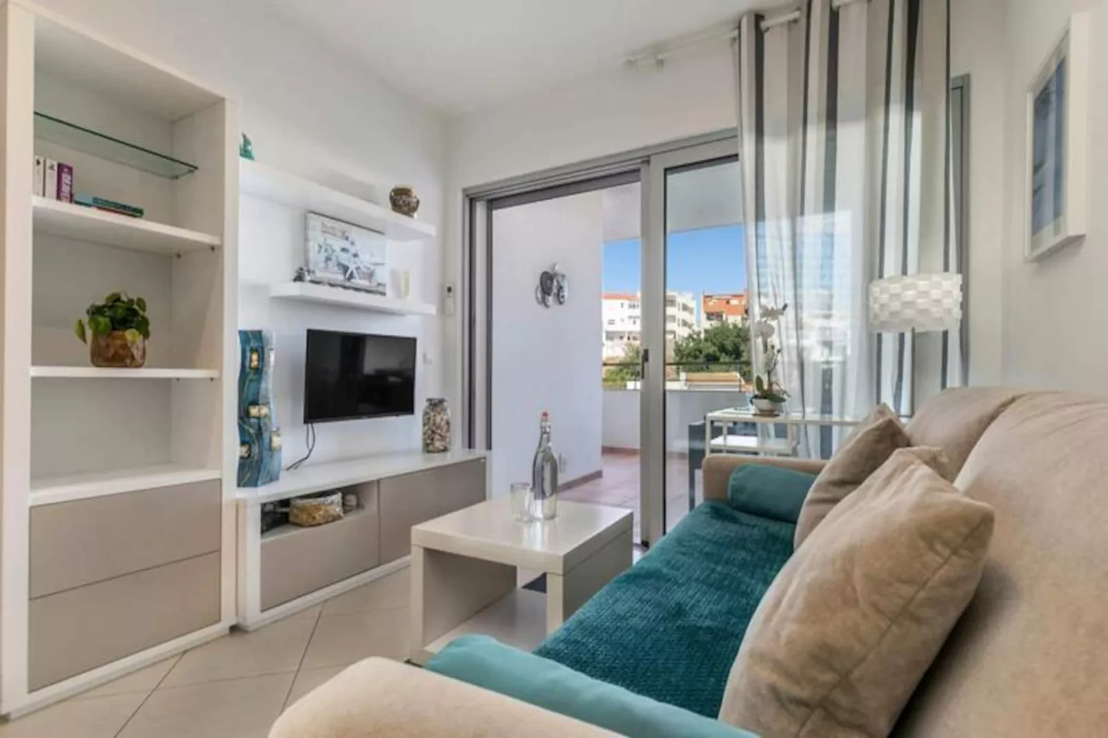 Apartment Henri-Non tagué