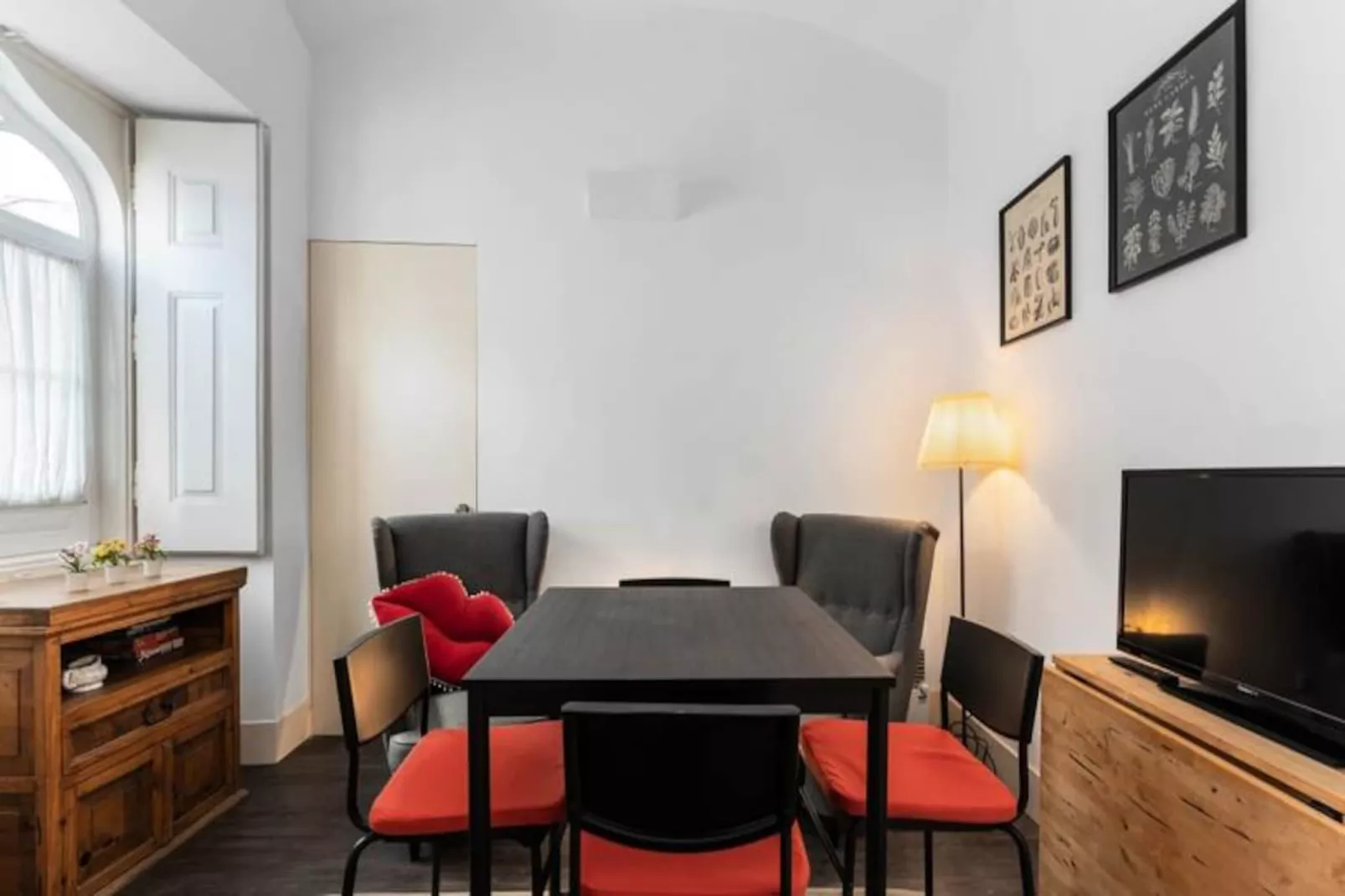 Dourada Townhouse - Olh&atilde;o-Non tagué