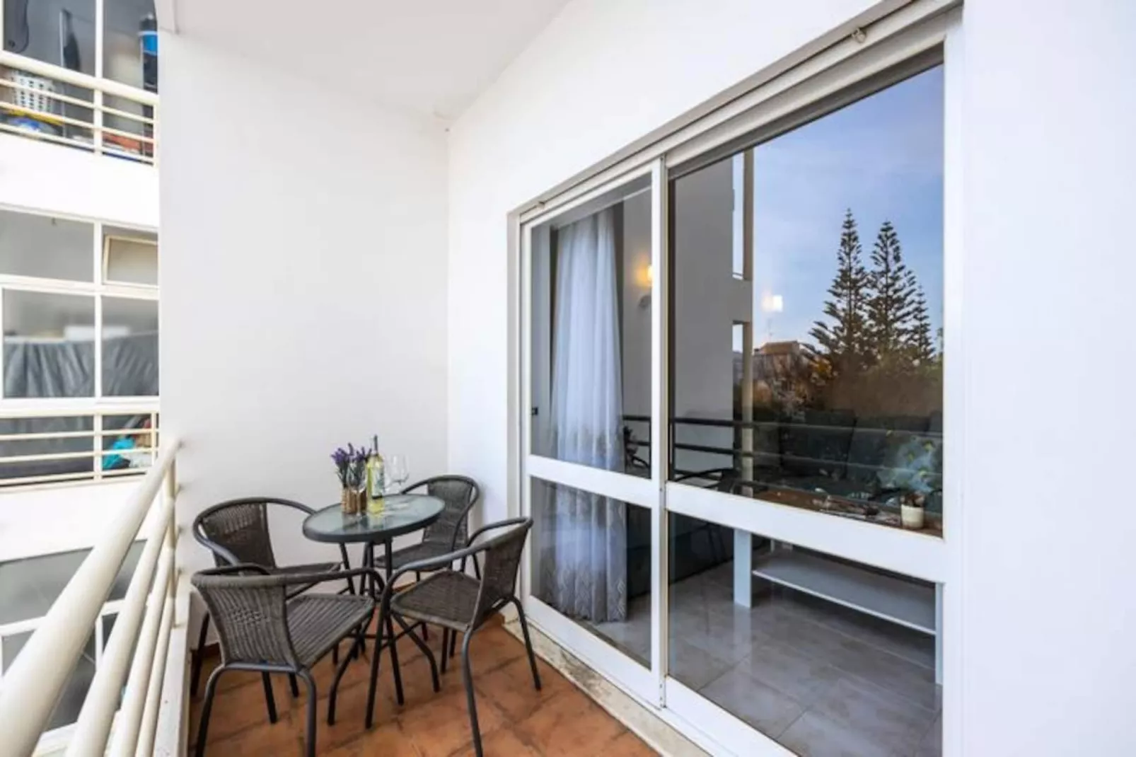 Stylish Seashore Apartment-Untagged