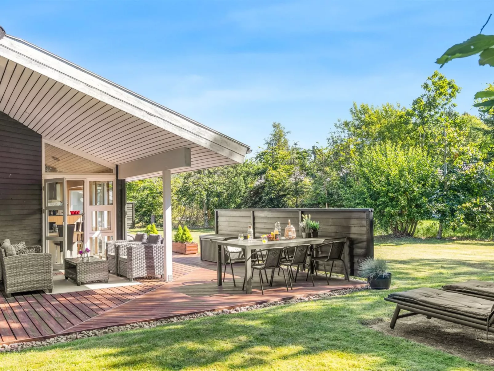 "Arny" - 1.5km from the sea-Outside