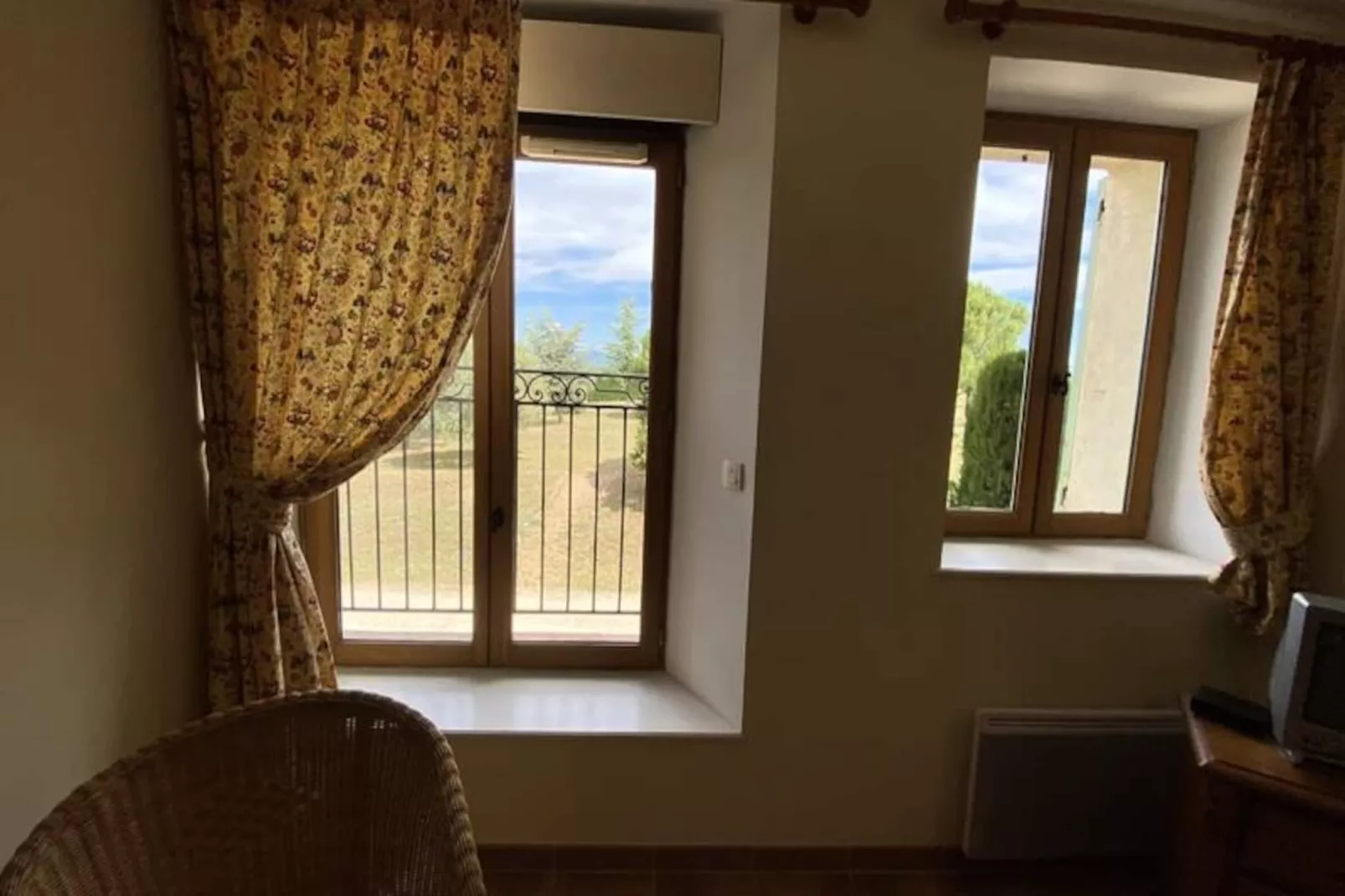 04b5 : Beau Studio Dans Un Mas Proven&ccedil;al - Piscine-Nicht zugeordnet