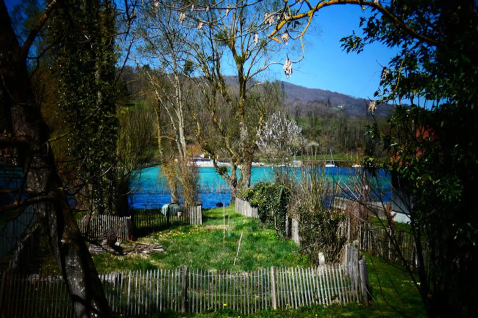 Résidence L'escapade Du Lac Plage Priv&eacute;e Lac De Paladru-Untagged