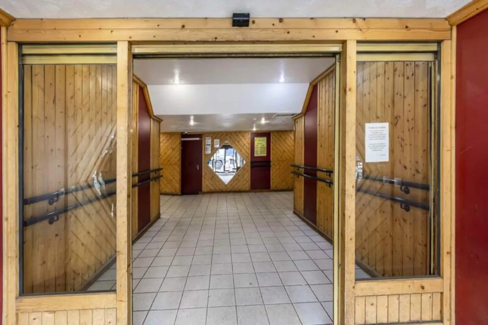 Résidence Neves-Non tagué