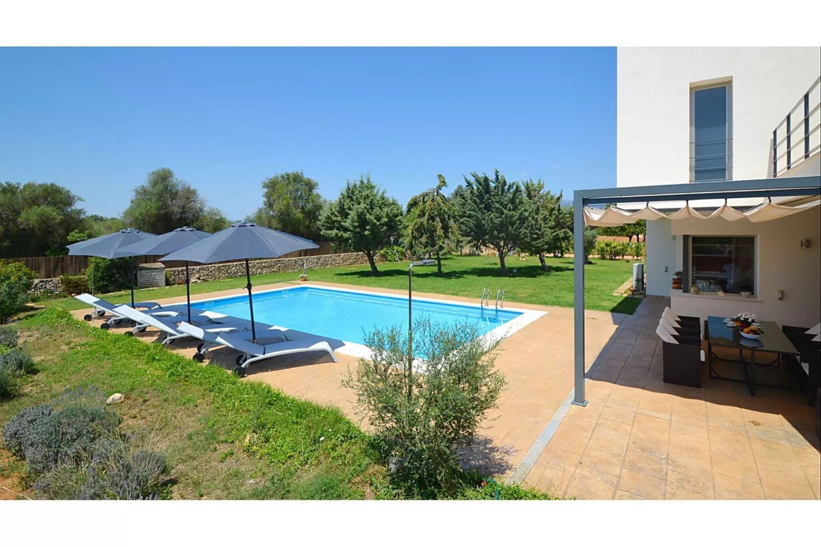 Casa Caleu-Gardens summer