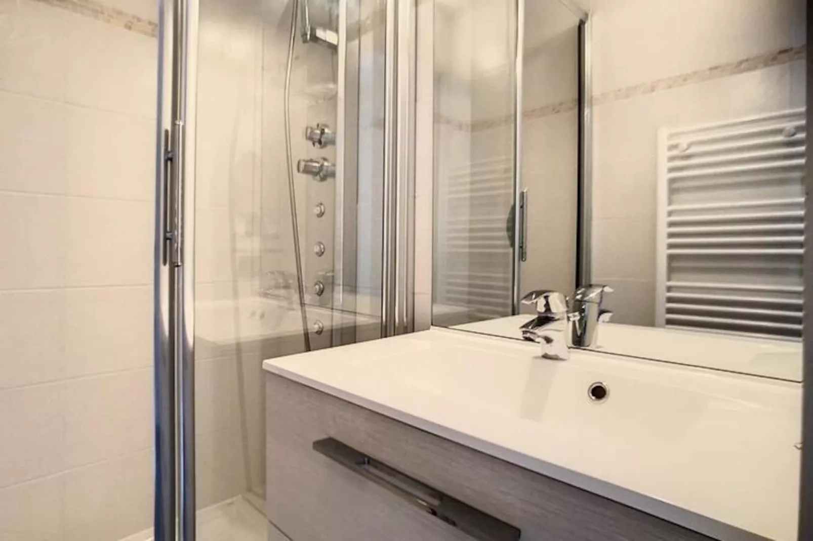 Résidence Sarvan-Untagged