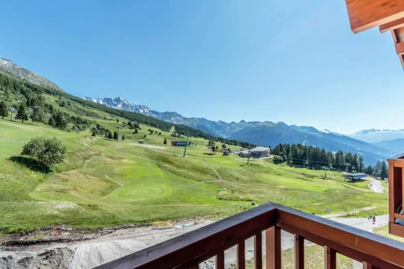 Résidence Les Monarques-Untagged