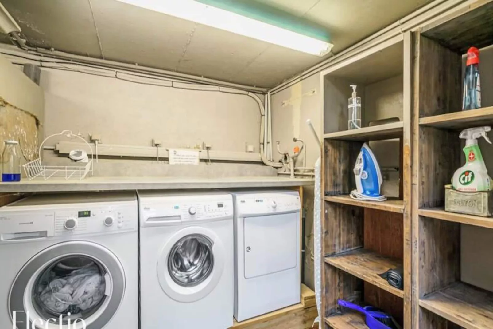 Loggia 9 Pin | R&eacute;sidence Les Petitons-Untagged