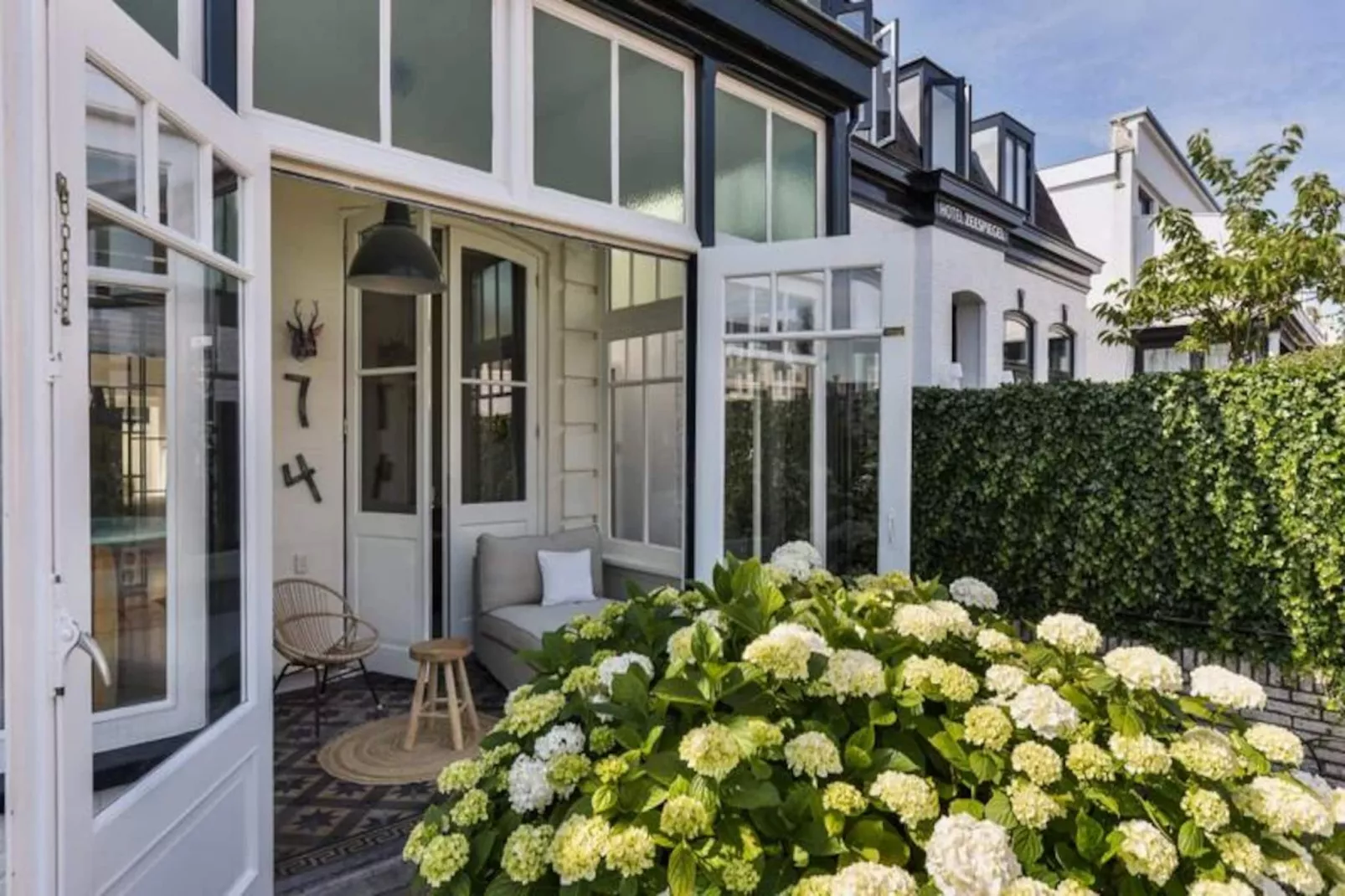 Villa Loft Apartment With Light Garden Room-Nicht zugeordnet