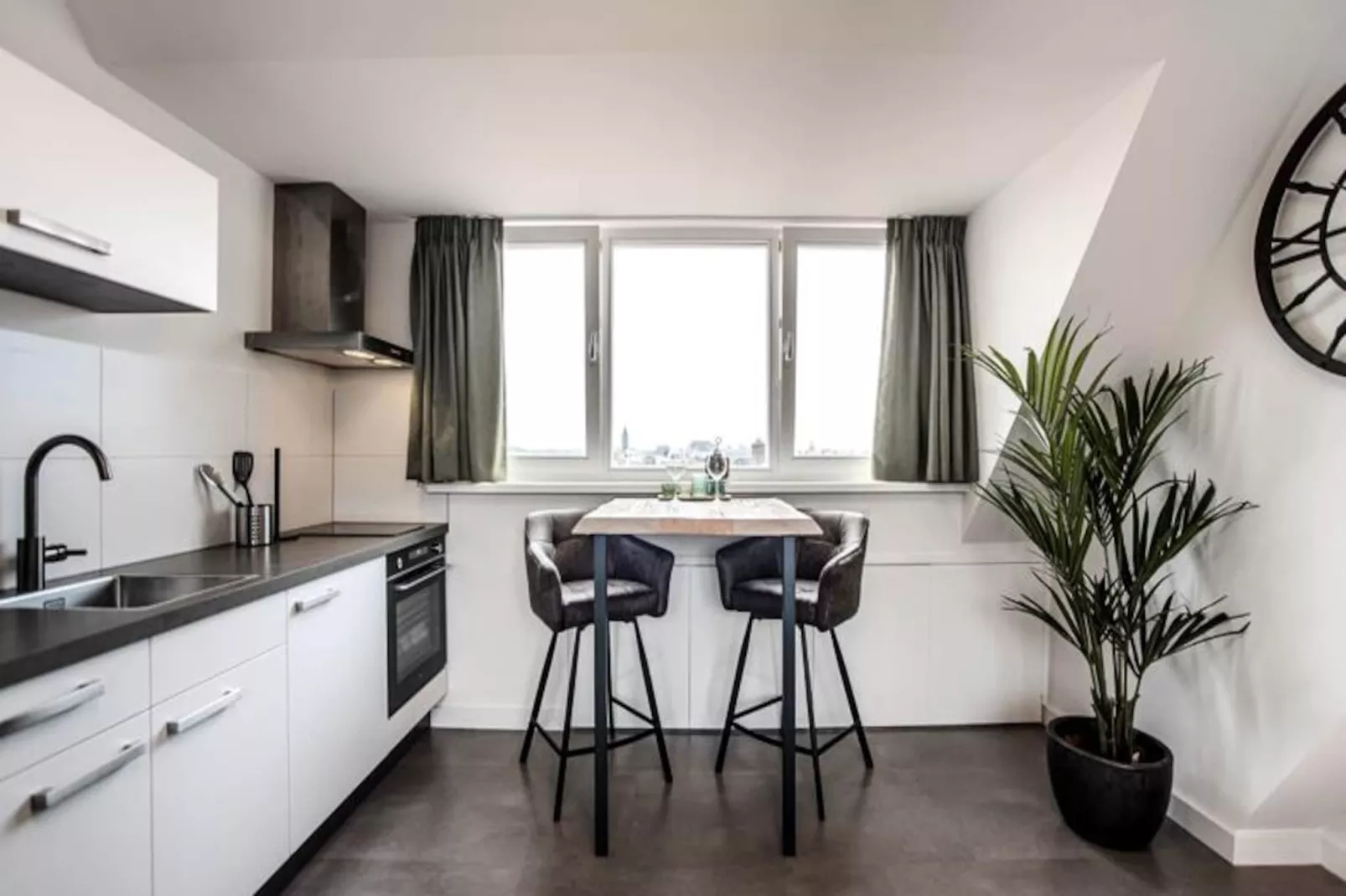 Seawave Studio 54-Untagged