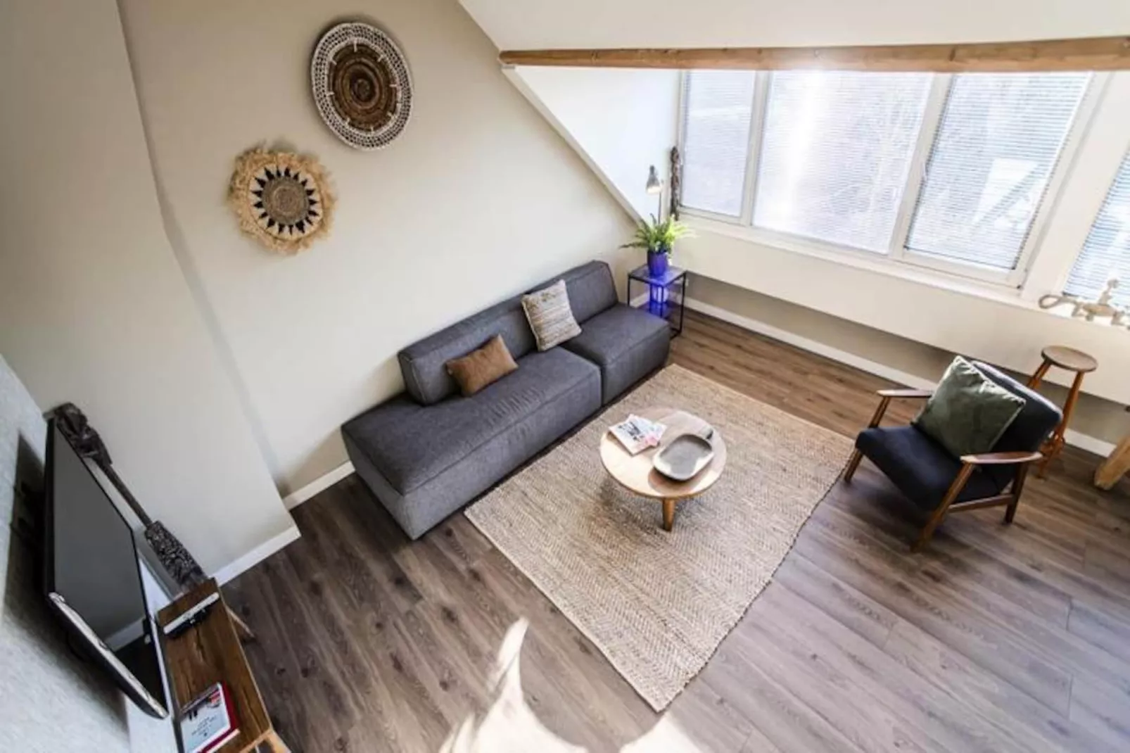 Spacious Luxury Loft-Untagged