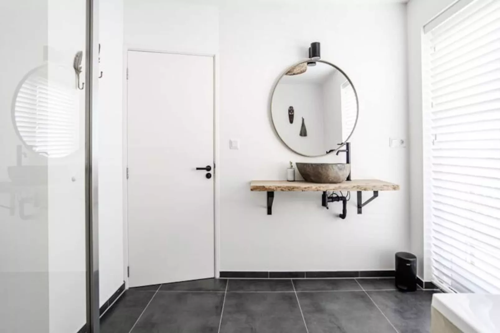 Marley&rsquo;s Beachhouse - Luxury Guest Room With Balcony-Untagged