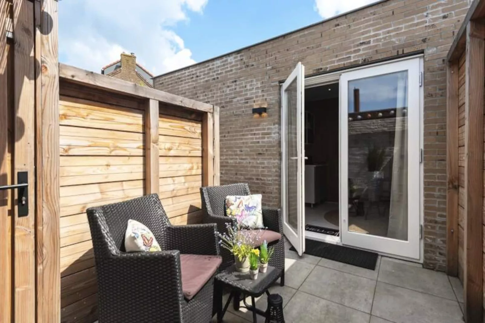 Beachhouse Rina-Untagged