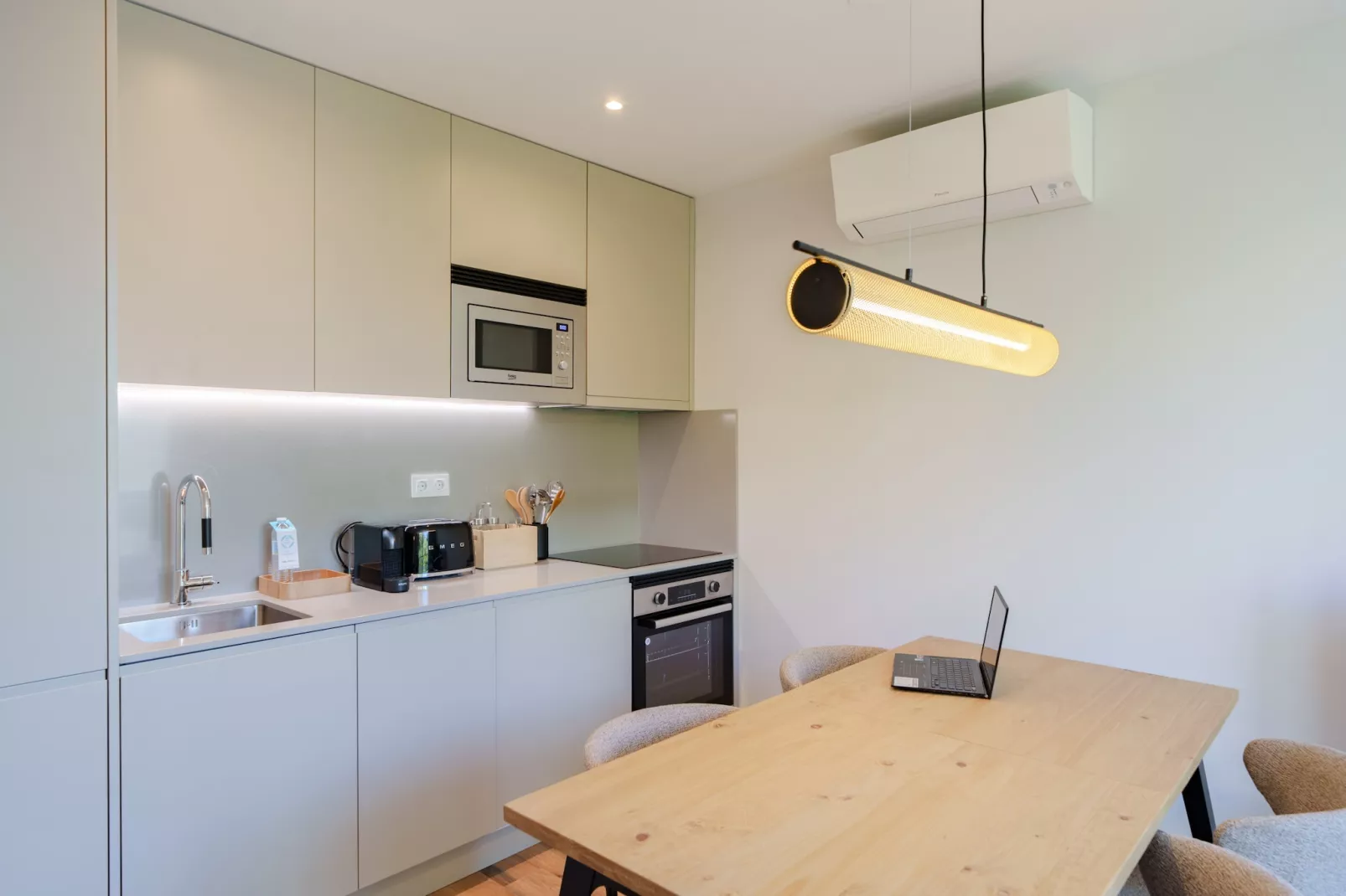 Feel Porto Firmeza Coworking & Flat 4.1-Kitchen