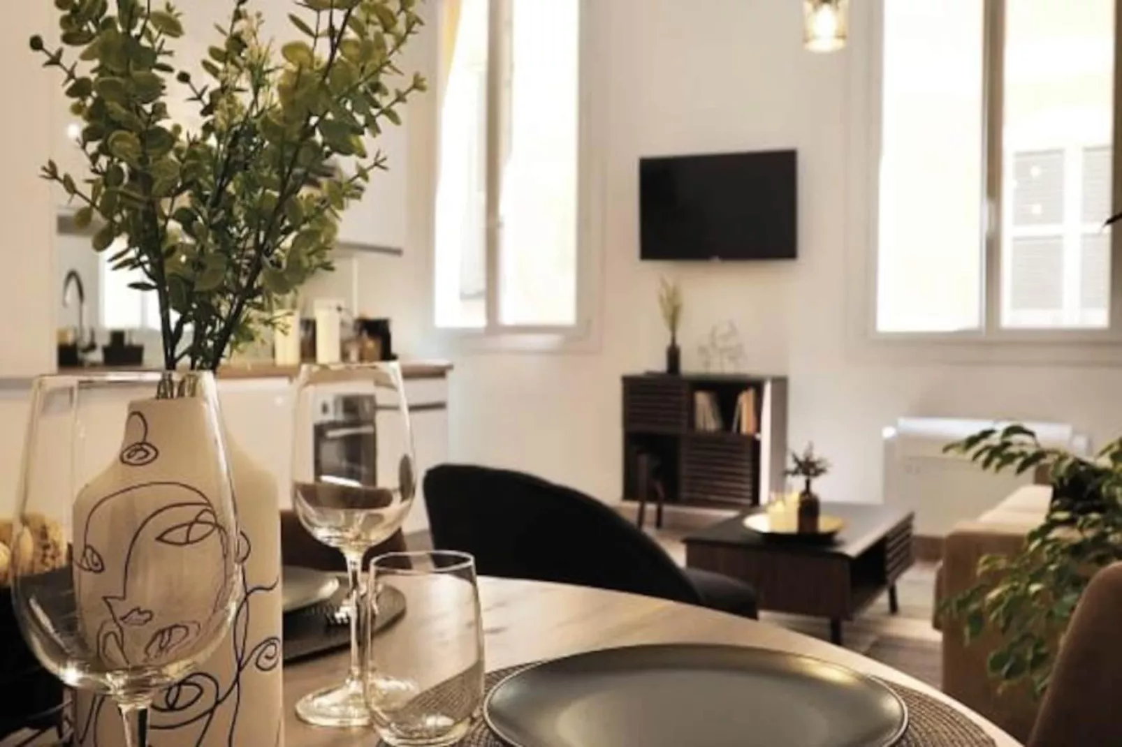 06r - Beau T2 Moderne - Vieux Nice-Untagged