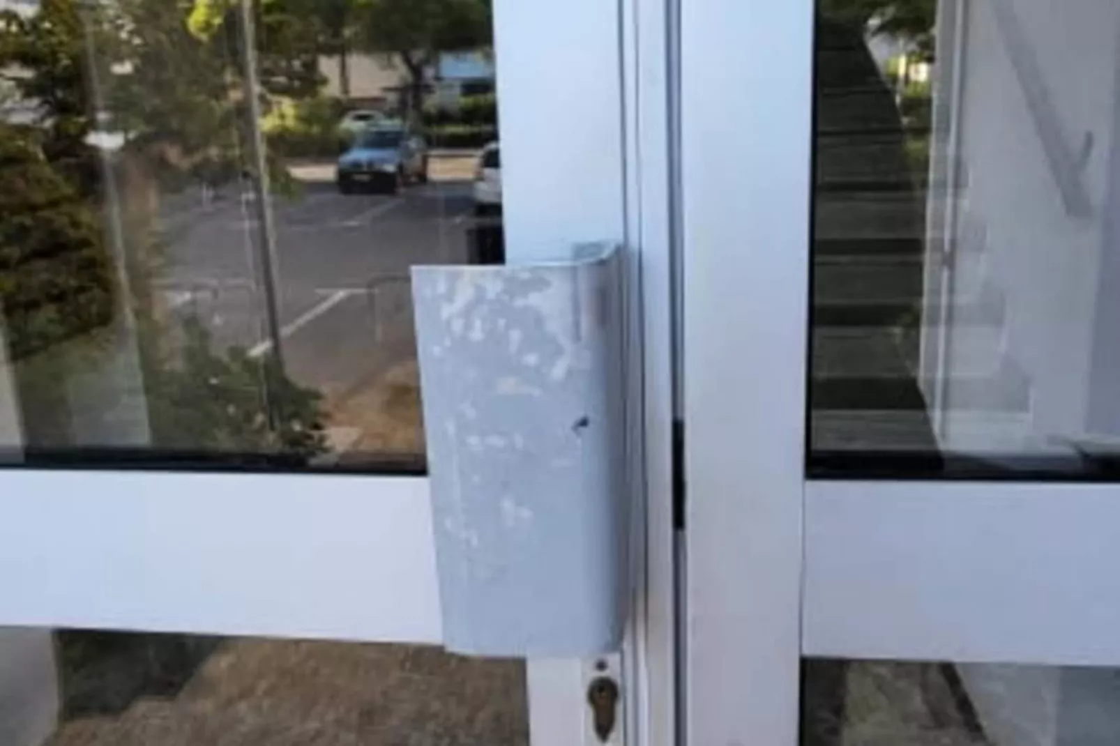 Résidence La Croisi&egrave;re : Vue Sur Les Bateaux, Balcon, R&eacute;nov&eacute;, Climatis&eacute;, Parking, .-Non tagué