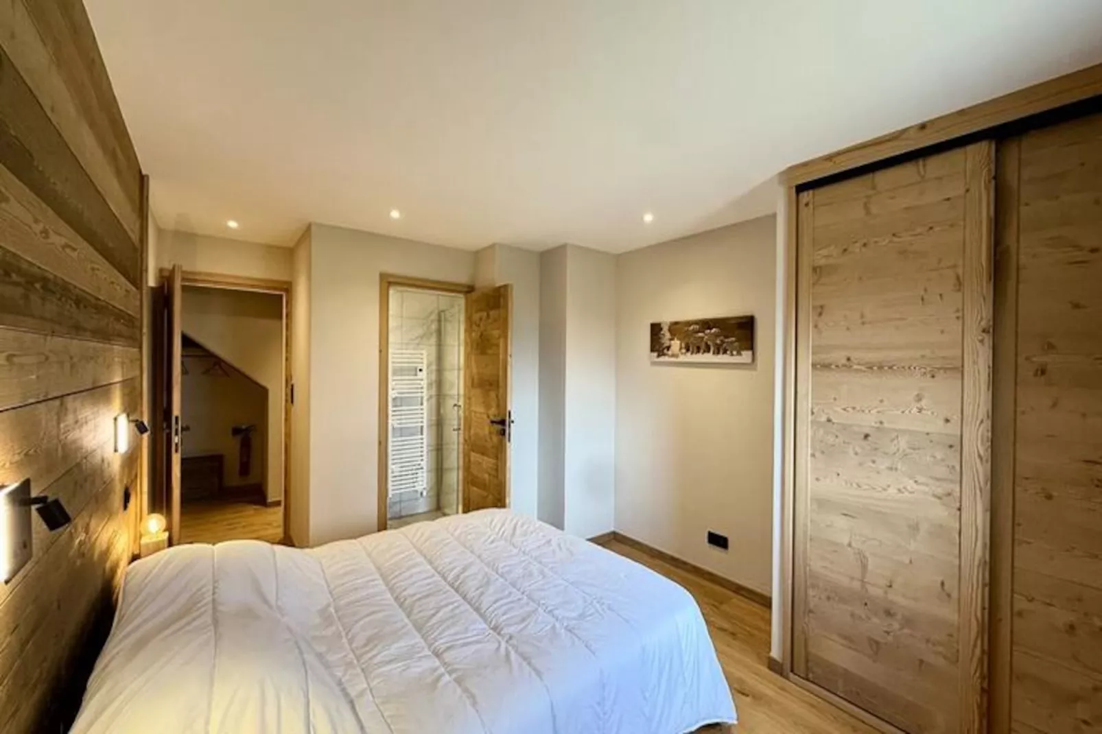 Résidence Complexe Aiguilles-Untagged